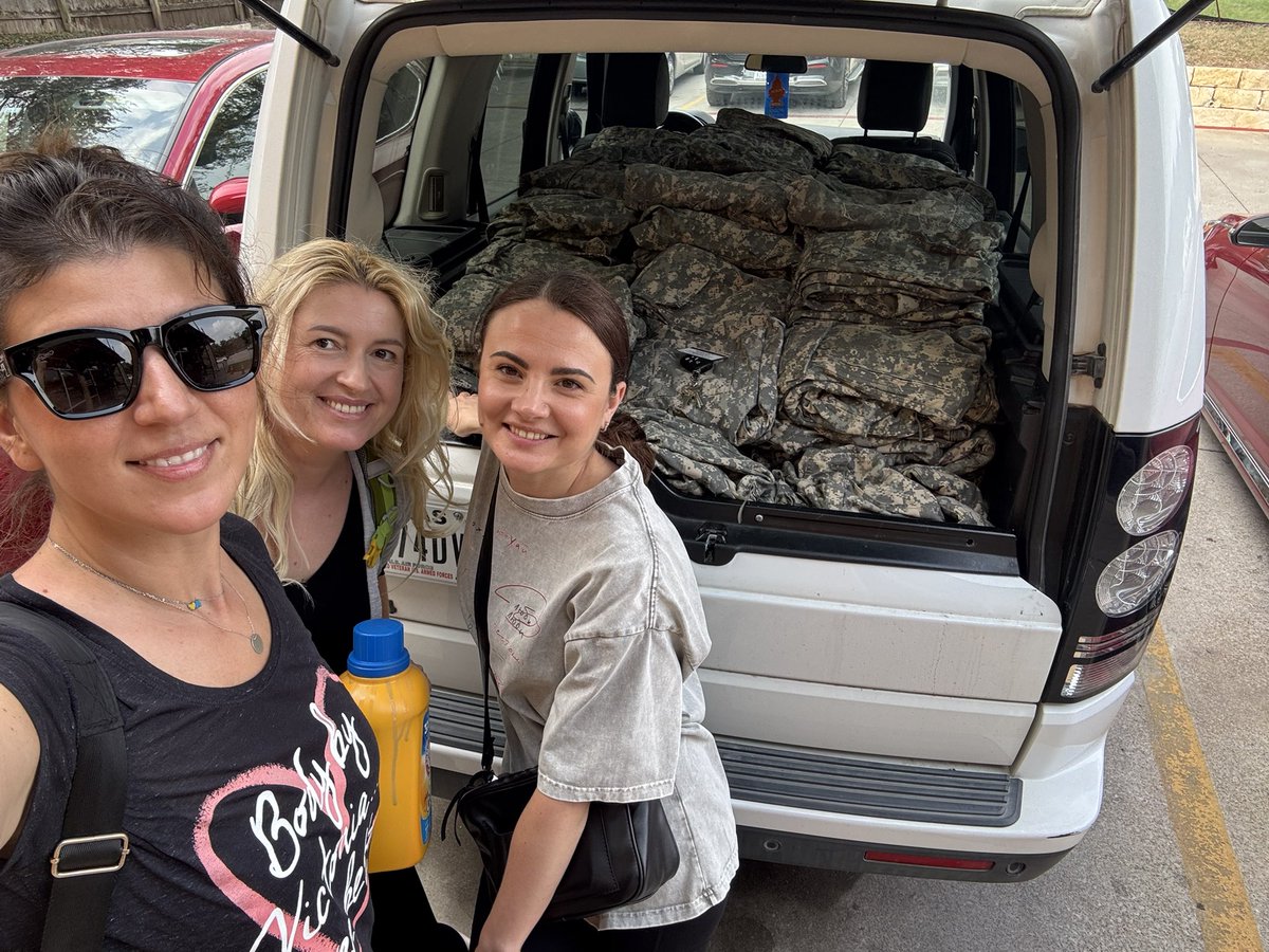 LibertyUkraineF's tweet image. 3 Ukrainian ladies, 4 hours at local laundromat = 170 washed and clean tanker coveralls 💪🏻🇺🇦 and that’s just about 1/3 part of the latest donation batch from @secretsqrl123. 

The rage after #RussiaIsATerroristState strikes needs to find a way out. For @nata_atx and the entire…