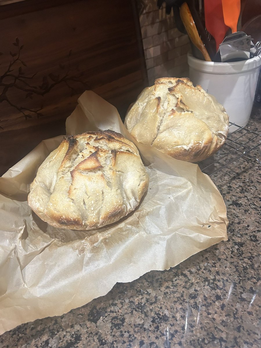 jrlbooks's tweet image. some days you write, some days you bake, some days you do both.

#authors #WritingCommunity #writersoftwitter #writer #readers #readerscommunity #readersoftwitter