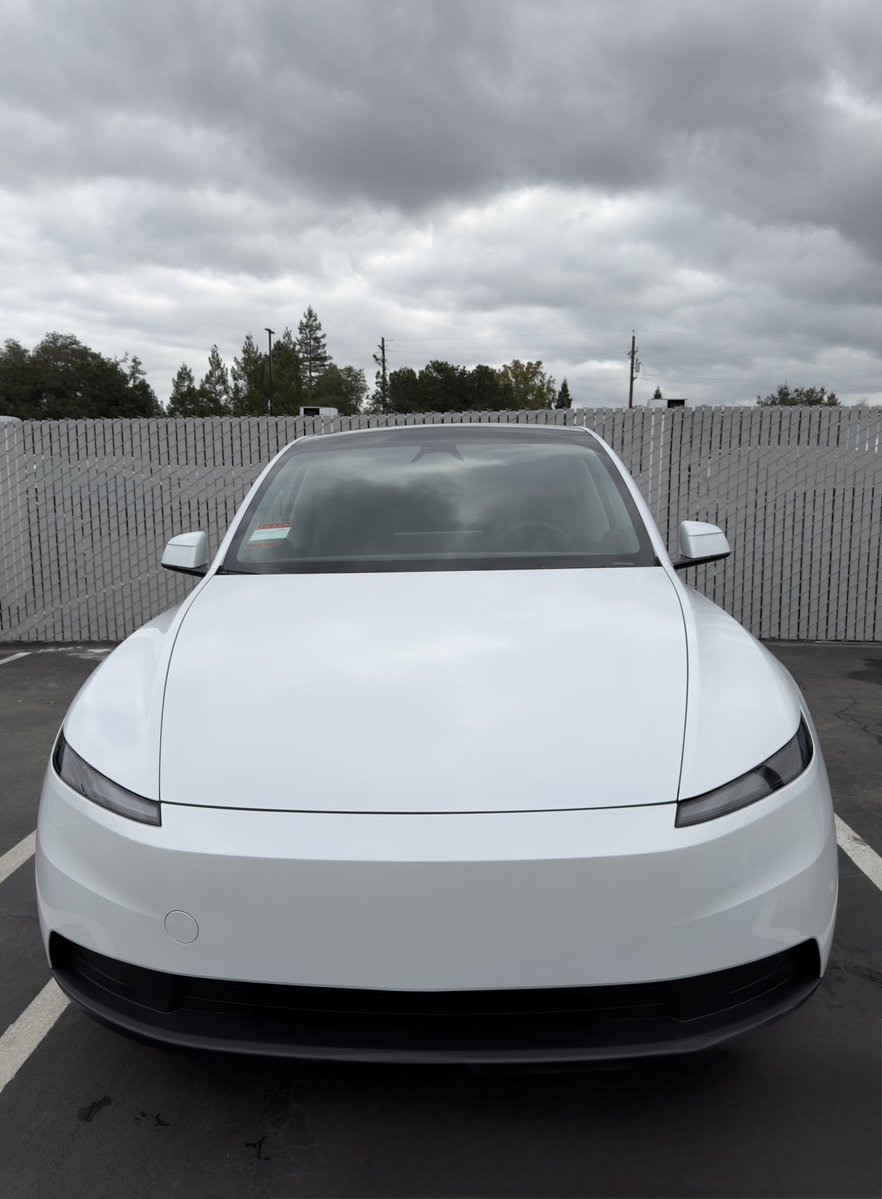 Teslaconomics's tweet image. I just picked up my new standard Tesla Model Y! 💯🔥