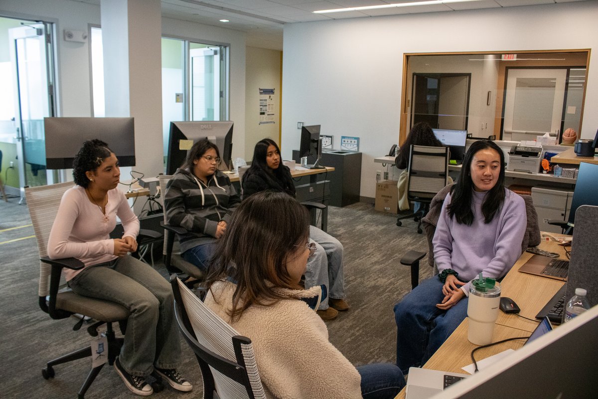 AphasiaLab's tweet image. Earlier this month, CBR welcomed a group of juniors and seniors from various local Boston Public Schools (BPS). 

While visiting, BPS students learned about four distinct research project methodologies, guided by CBR team members.

Read more: bit.ly/44ltYFA