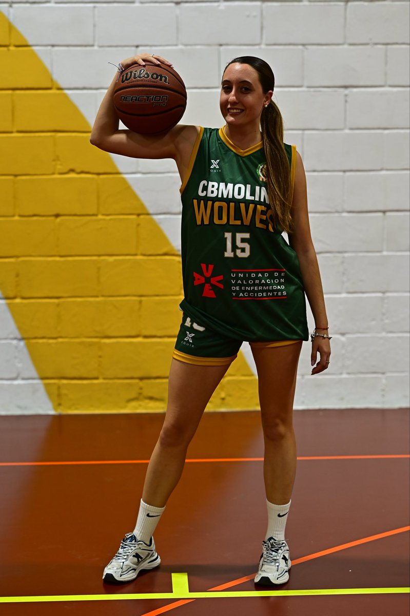 98Sanchez5's tweet photo. 🏀💚🐺 https://t.co/hcj2GcU1If