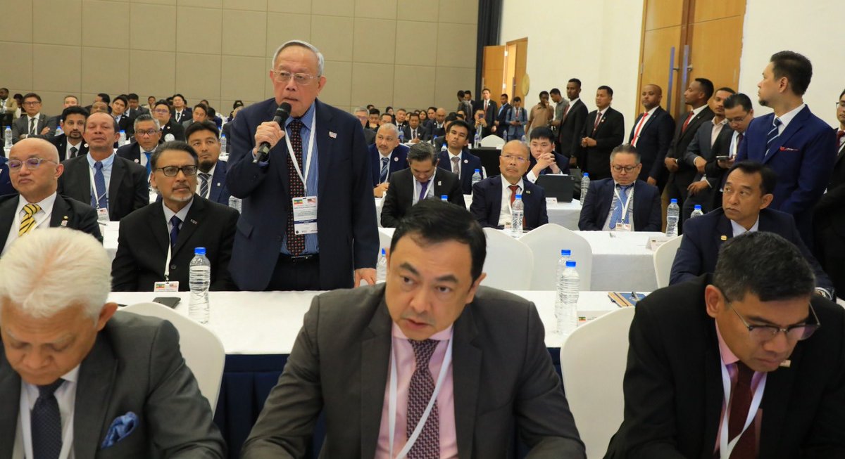 fanatelevision's tweet photo. President Taye: First-ever #Ethiopia-#Malaysia business forum marks new era of economic collaboration
🇪🇹🇲🇾
https://t.co/UHHfNKsQJ7 https://t.co/g4QGC9rTKc