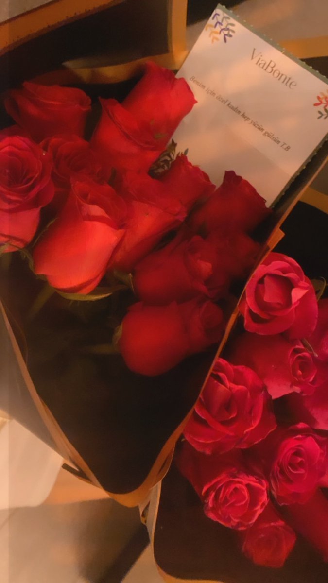 Για όλους τους άντρες που κλαίνε ,πονάνε ,λυγίζουν , αλλά αγαπάνε, σέβονται και στηρίζουν ...που είναι πάντα εκεί