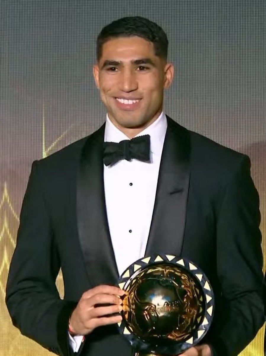 OldPitch2025's tweet image. Achraf Hakimi 🇲🇦 remporte le Ballon D’Or africain.
