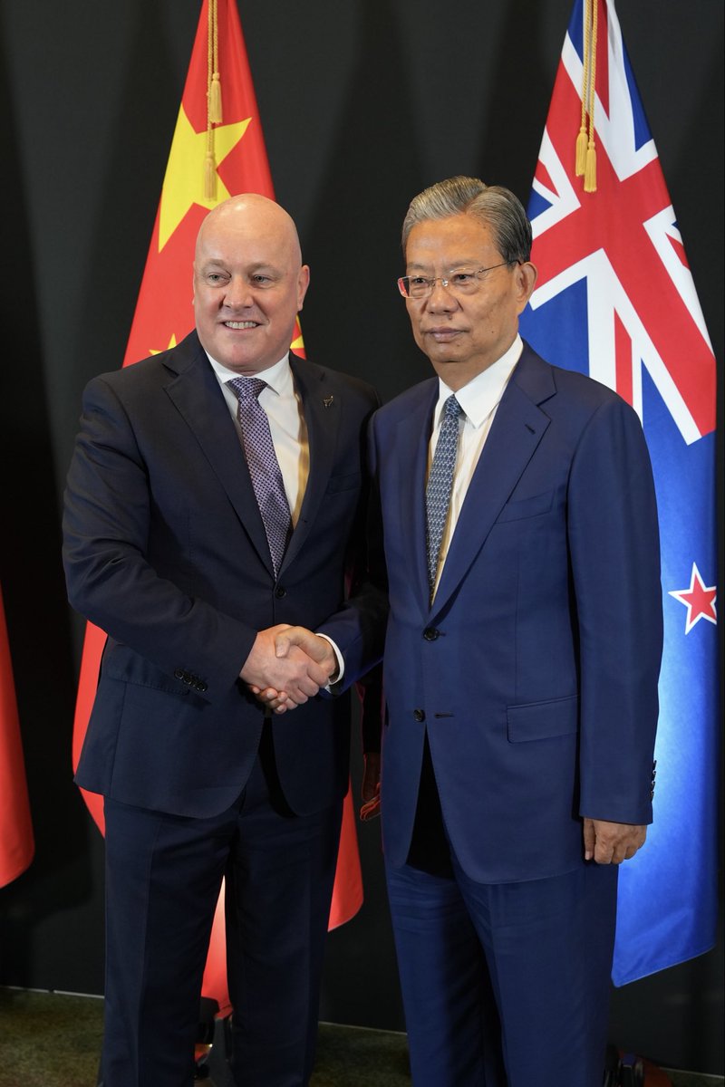 China is our largest trading partner - and important to our economic success.

When we trade with the world, we grow our economy at home. 

So, it was good to meet this morning with the head of China’s legislature, Chairman Zhao, on his visit to New Zealand.

Parliamentary