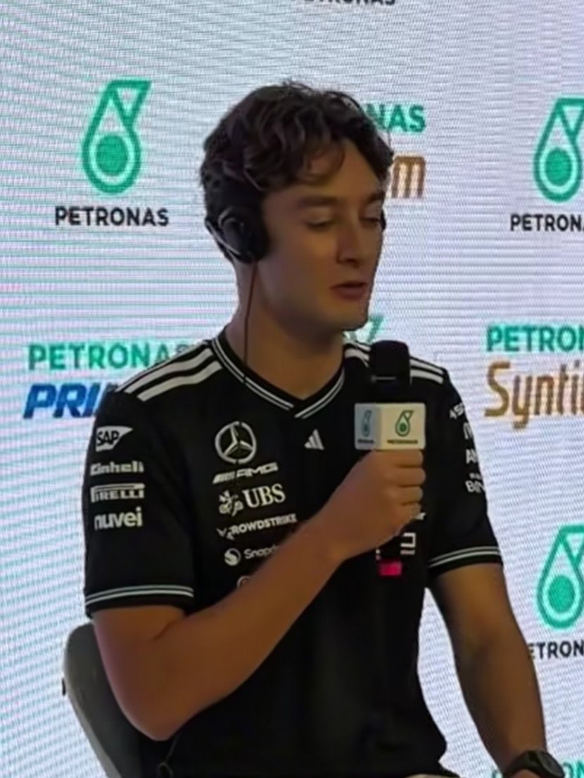 lecsfuckinggo's tweet image. my friend who got mono from kissing five girls at one party hallucinating her way through the oral part of the six-hour-long ap french exam that can only be sat once a year