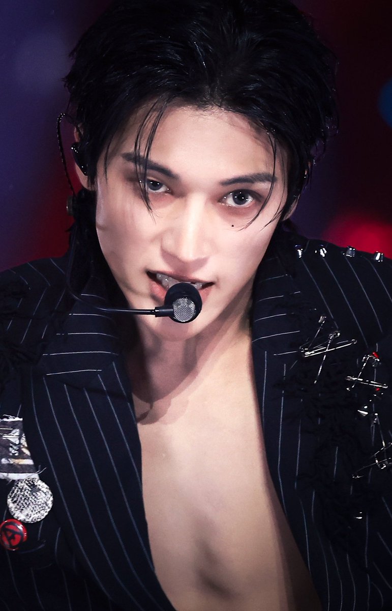 hotyapper's tweet image. this wooyoung 🤝 this yeosang