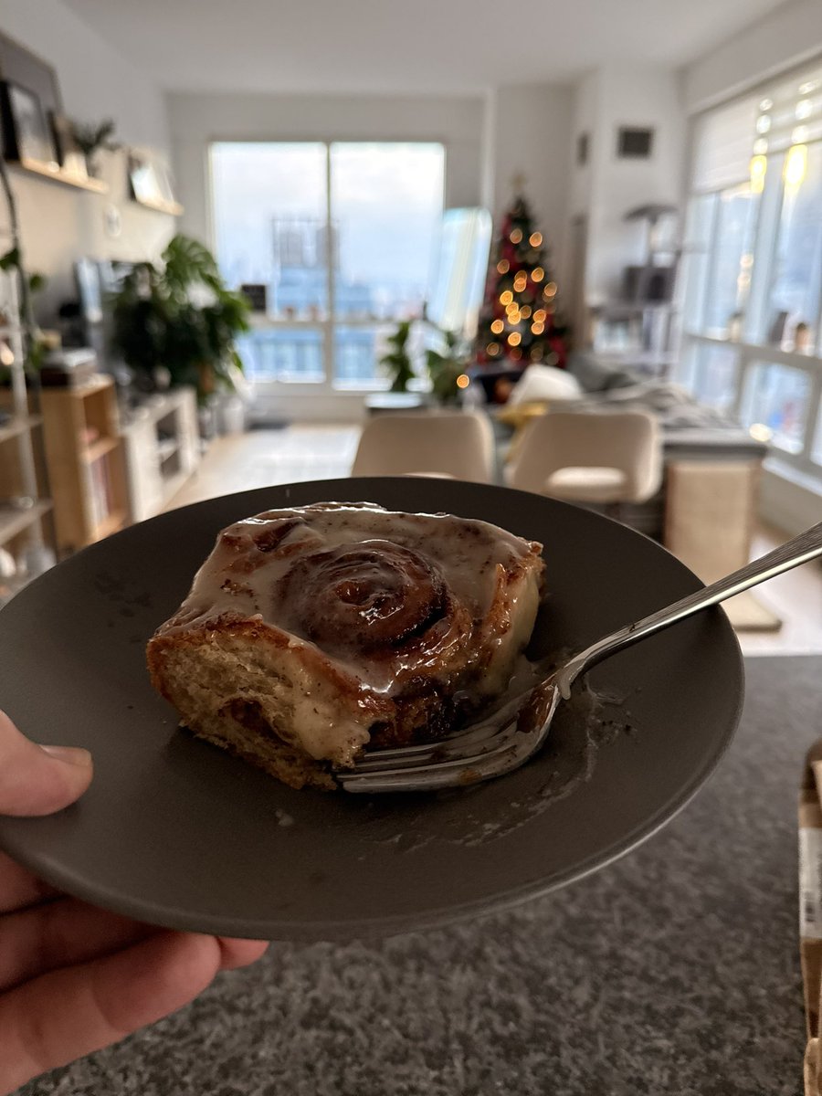 mych3micalswift's tweet image. contrary to scientific literature and nutritional facts cinnamon rolls are actually a complete meal