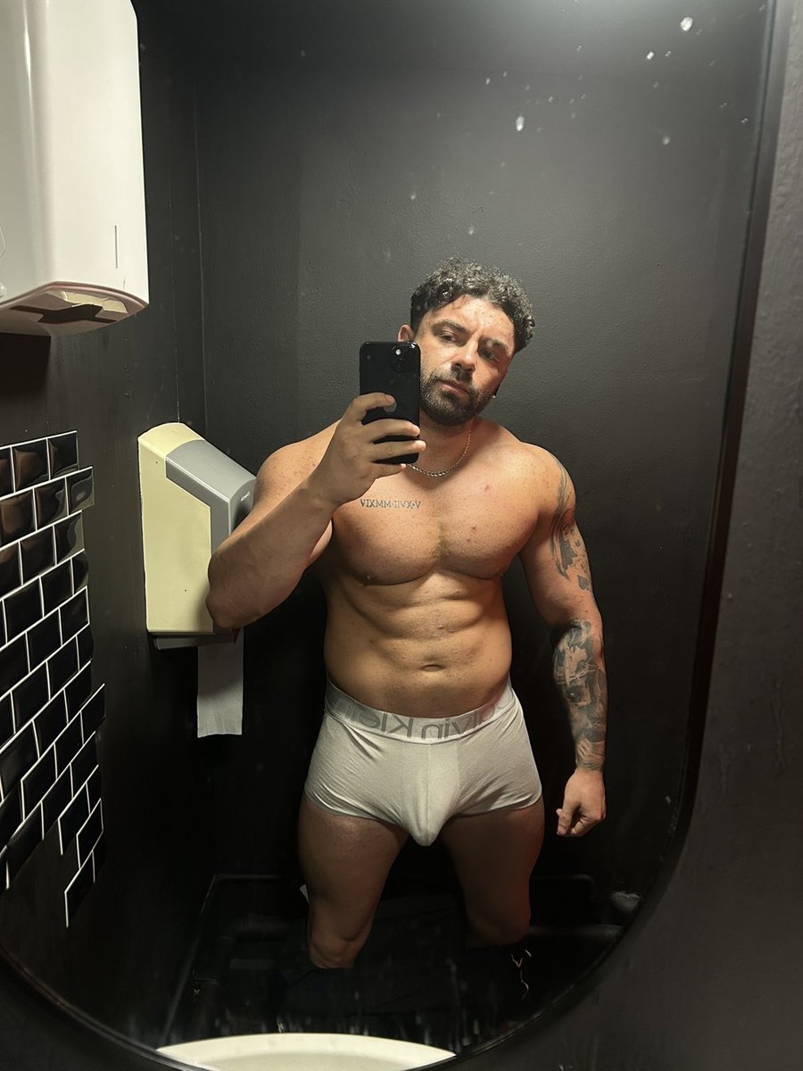 🔥 Hot double Cash f*ck FINDOM RT GAME ALERT 🔥  
Me and <a href="/DC_Alpha00/">DC Alpha💪🏼</a>  will be pounding this sub 🍆😈 💸  
Rules:  
💰£5 per repost    
💰 £5 per comment 
(MAX 5 comments)  
💰£5 per like 
Time limit 30  mins 
Drain hard😈🍆
#findom