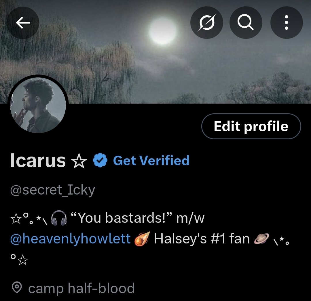 YAY!!! <a href="/heavenlyhowlett/">M 𓊖 ᖭི༏ᖫྀ🧛🏻</a>  me and wife!