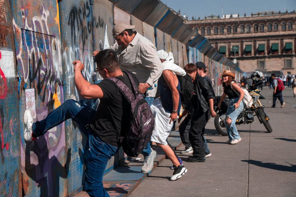 contralinea's tweet image. @adan_augusto sostuvo que la marcha no ocurrió de forma espontánea y puntualizó que la participación juvenil fue menor a lo esperado. También expresó el respaldo de las bancadas de Morena en el #PoderLegislativo a la presidenta @Claudiashein, tras los hechos registrados el 15 de…