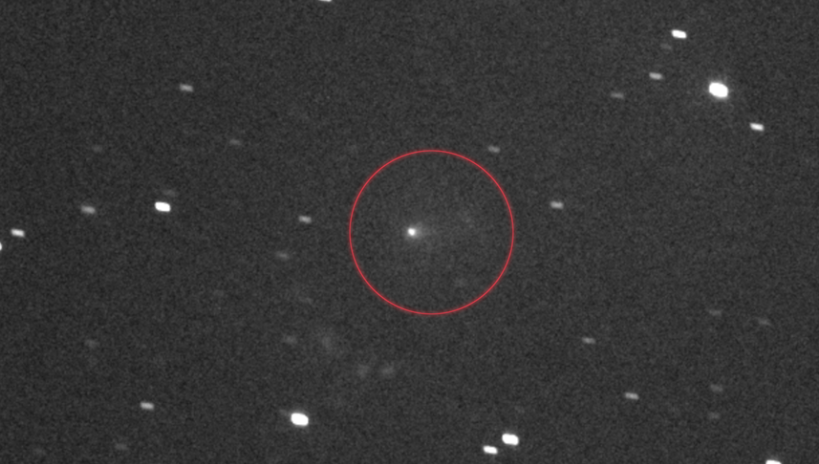 CosmosBGWebsite's tweet image. Днес НАСА публикува официално снимки на междузвездната комета 3I/ATLAS, заснети от различни космически мисии. Разбира се, няма никаква изненада, че фотографиите показват най-обикновена комета – факт, който експертите знаеха от самото начало. 

cosmos.1.bg/space/2025/11/…