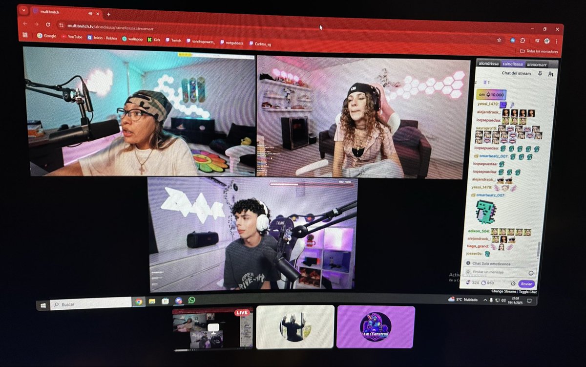 Los tres jugando y nosotras viéndolos. Buen juego. 🫶🏻🫶🏻