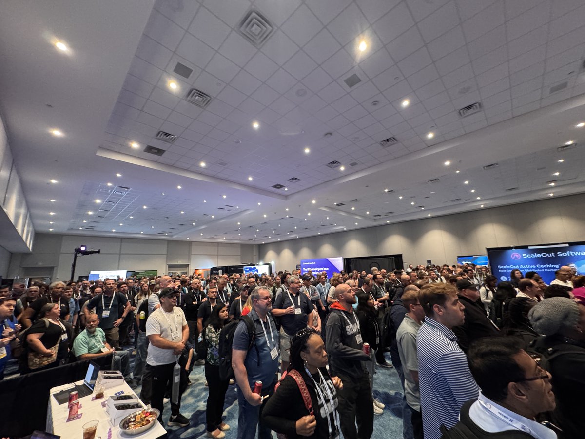 samidip's tweet image. Solid closing for #Live360 Orlando.
So many great conversations around @UnoPlatform.
💜 #DotNET #DeveloperCommunity