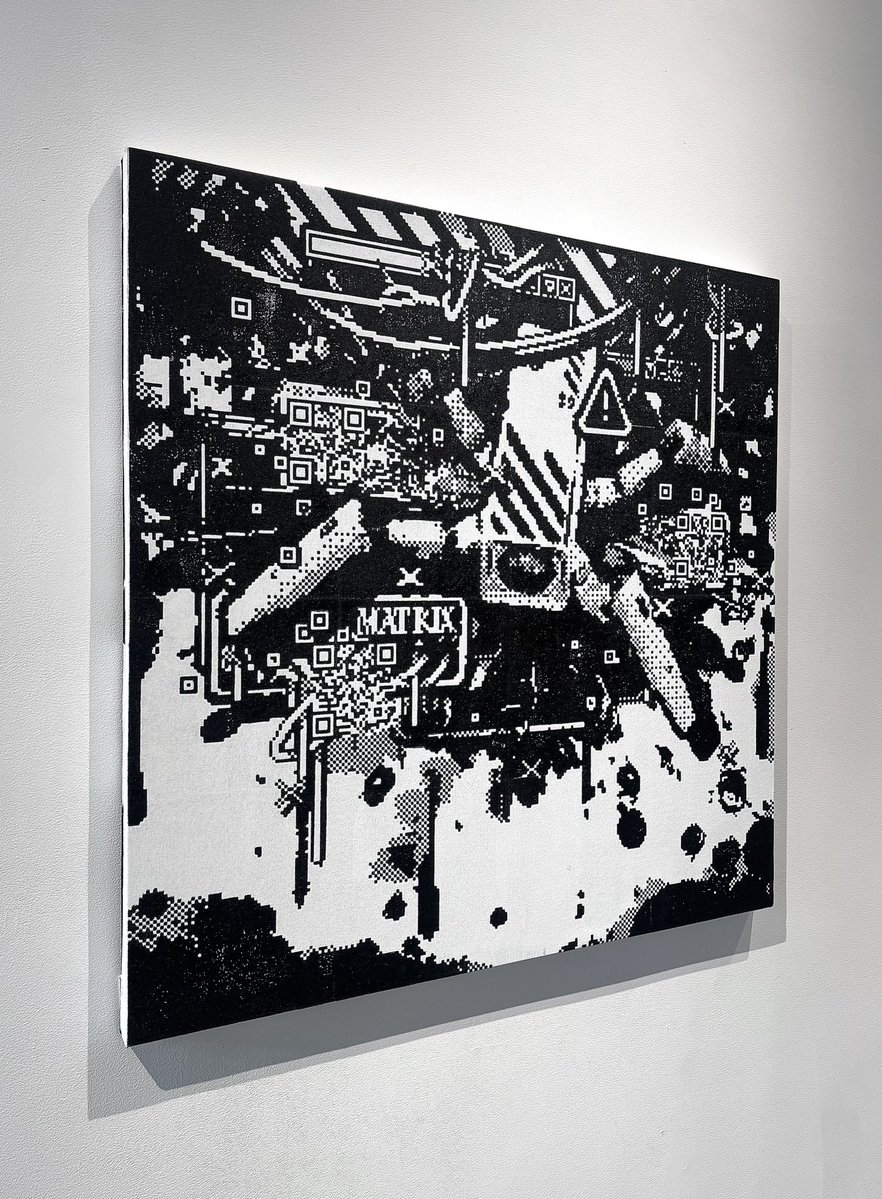 heft_gallery's tweet image. sensor_overload by @ripcache 
1 meter sq oil painting + on-chain nft

Sold for $30,000 to @8an1326 

On display at tonight’s opening for WATCHING at Heft.