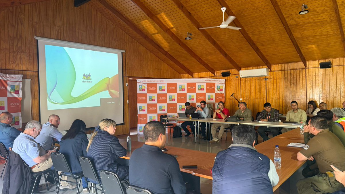 #Florida, Carabineros de la Patrulla O.S.5 de la Prefectura #Talcahuano, participa en Cogrid Municipal con diferentes Instituciones, donde se abordan temas relacionados al trabajo de la Prevención de Incendios Forestales.