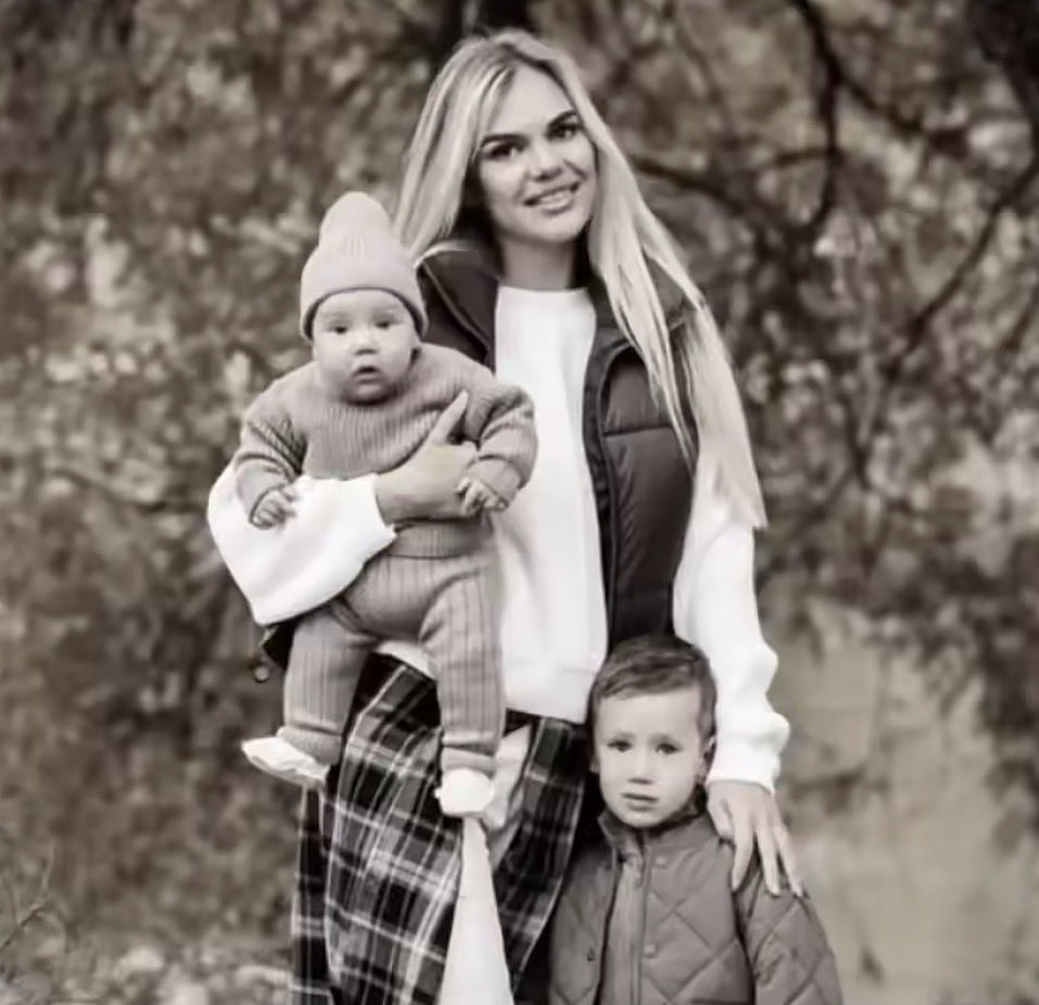 victoriaslog's tweet image. Killed in Ternopil. One boy was seven, and the other baby wasn’t even a year old.