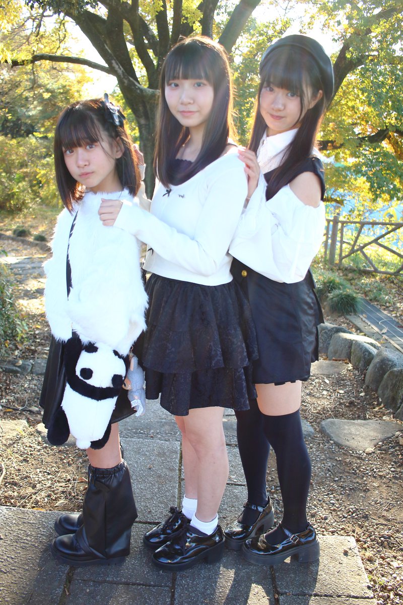 toumouthespa's tweet image. 【#RocKetsModels】2025/11/15 お散歩撮影会＠城山公園
さな さん
じゅな さん
姫柊とあ(ひめらぎ・とあ)さん
#モデル #アイドル