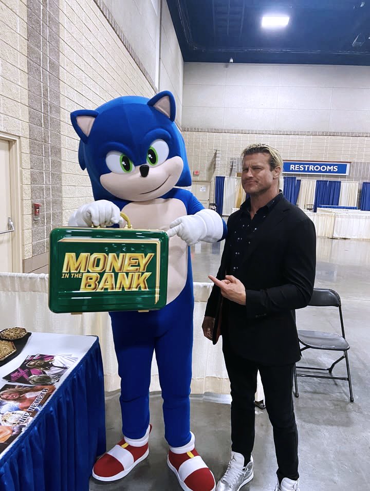 FACEDevlin's tweet image. me and my sister brenda