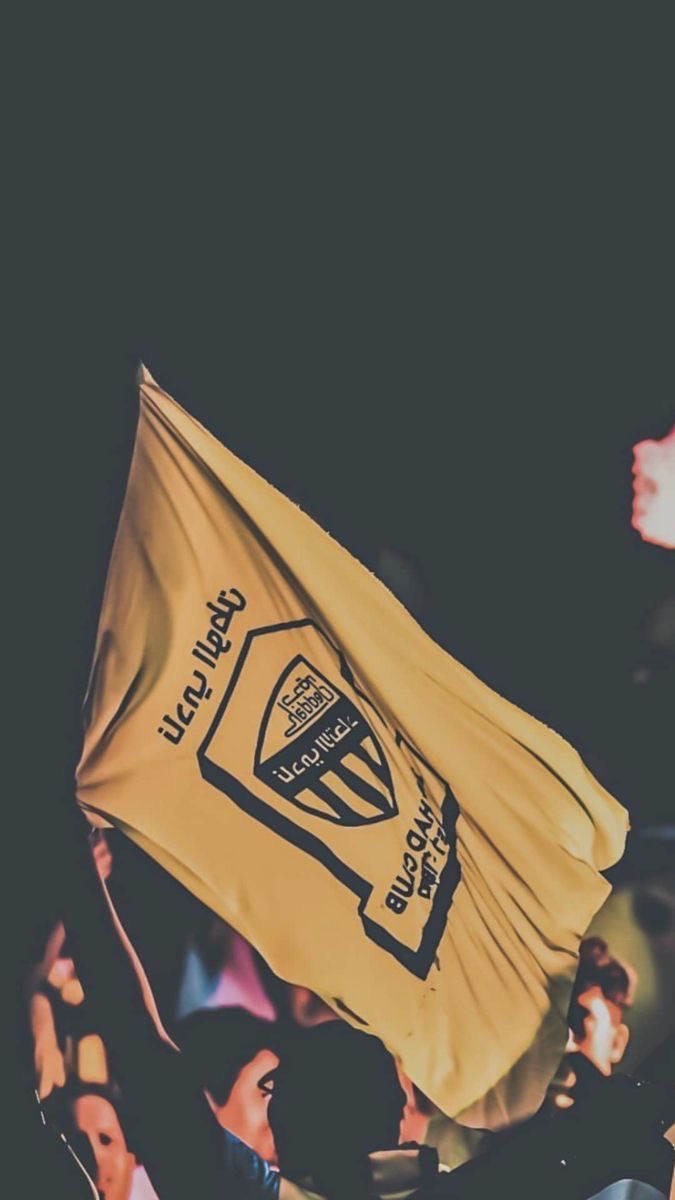 _amuii's tweet image. لو كان شيئاً هينا يترك لتركته
ولو كان مجسماً صلباً لكسرته
ولو كان حبا تعلقت به لجاهدت النفس ان اتركه
ولكنه الاتحاد، فما حييلتي يا الله 💛