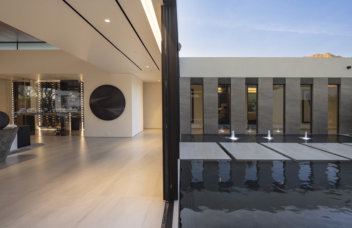 WhippleRussell's tweet image. The seamless transitions from indoors to out, at our Bighorn house in Palm Desert, California. Photos by @maccollum

whipplerussell.com/architecture/b…

#modernarchitecture #indooroutdoorliving #luxuryhome #modernhome #moderndesign #architecture #palmdesert #whipplerussellarchitects