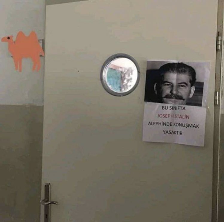 voolkannn's tweet image. Yaşasın Sosyalizm, yaşasın Sovyetler, yaşasın Stalin...