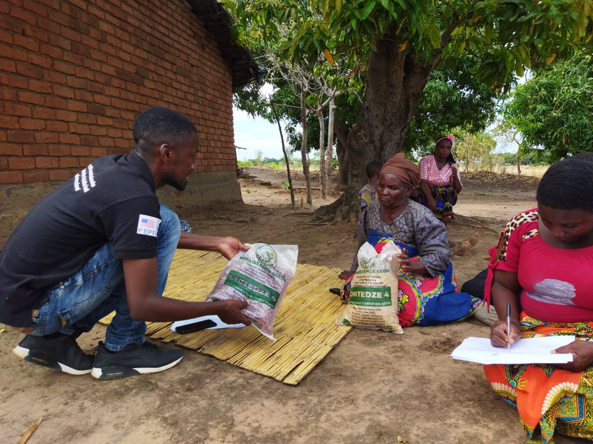 A simple packet of 10kg soya beans and 3kg groundnuts can spark a new chapter of resilience.
Under the #NjiraImodzi project, we’re supporting vulnerable families to boost food production, improve nutrition, and build stable livelihoods.
Grateful to @TheEgmontTrust for the support
