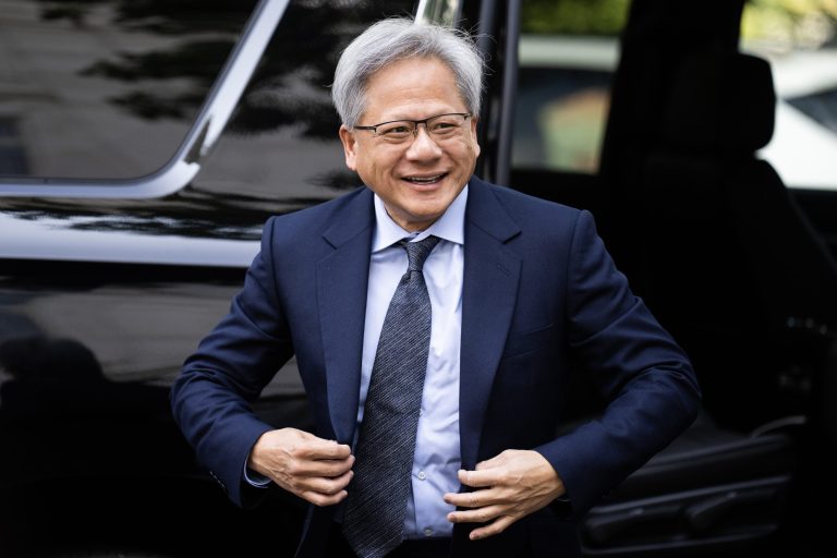 🚨 INVESTING : NVIDIA prevede ricavi per il quarto trimestre tra 63,70 e 66,30 miliardi di dollari, sopra le stime di 61,98 miliardi.