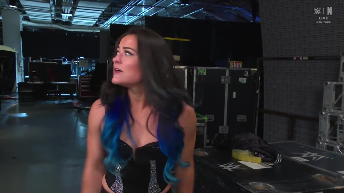 #WWERAW Screencaptures: lyra-valkyria.sosugary.com/photos/thumbna… - <a href="/Real_Valkyria/">LYRA VALKYRIA</a>

#LyraValkyria #RAWonNetflix #WWERAW #WWE #RAW