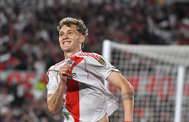 InteresGeneral_'s tweet image. #River | ACTUALIZACIÓN DEL ENTRENAMIENTO

 - Martinez Quarta sufrió un golpe, se tiene que hacer estudios pero llegaría para el partido contra Racing. 

 - Montiel y Colidio continúan con su recuperación. El  delantero podría llegar al partido del lunes luego de su desgarro.…