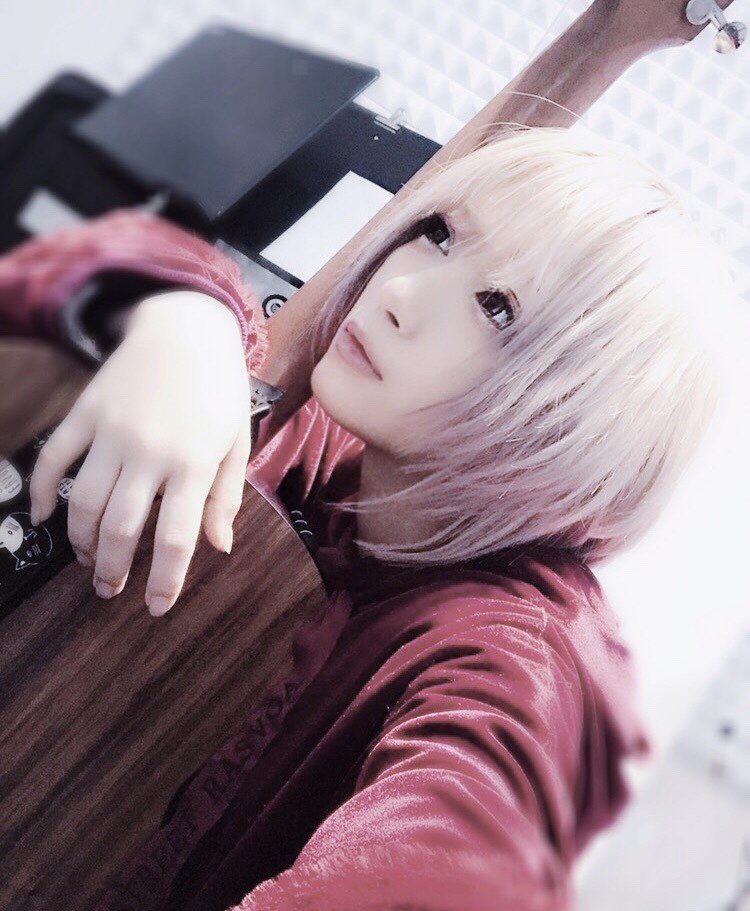 ReoNa_ASCA_go's tweet image. 皆さんおはよー

ASCAさんの年賀状も楽しみ✨
ツアーファイナルまで4日
何一つ準備してないけどライブも
久しぶりに会える友達も楽しみ😊

ReoNaさん会場でアルバム買って特典貰うか迷ってる😅
既に完全1枚期間限定2枚通常4枚あるはずなんだよなw

今日も良い一日を😊
#ReoNa
#ASCA