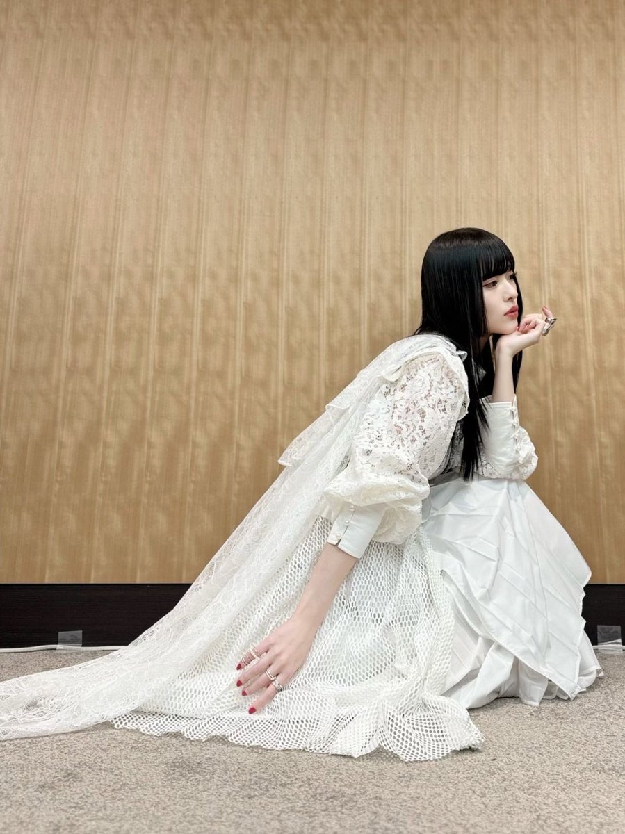 ReoNa_ASCA_go's tweet image. 皆さんおはよー

ASCAさんの年賀状も楽しみ✨
ツアーファイナルまで4日
何一つ準備してないけどライブも
久しぶりに会える友達も楽しみ😊

ReoNaさん会場でアルバム買って特典貰うか迷ってる😅
既に完全1枚期間限定2枚通常4枚あるはずなんだよなw

今日も良い一日を😊
#ReoNa
#ASCA