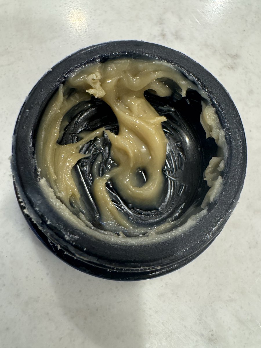 Been loving this Exhaust Leak by <a href="/BlaiseGenetics/">Blaise Genetics</a> live rosin I made 🔥