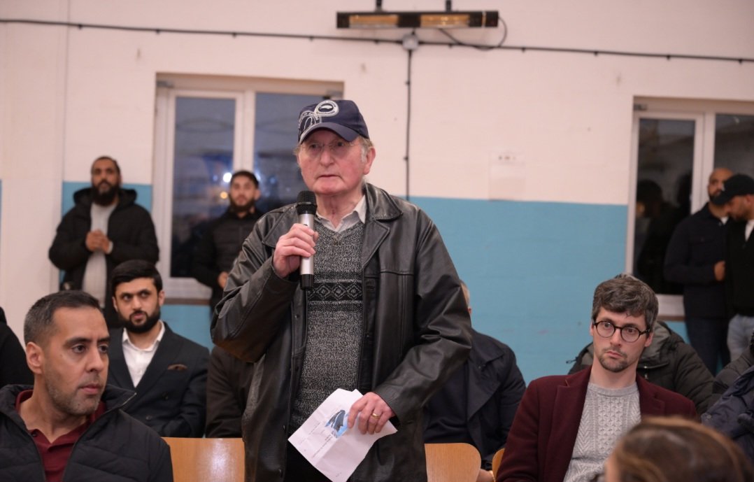 Light_Fndn's tweet image. Thank you to everyone who joined us in Burnley for our discussion: &apos;Is Britain Better Off Because of Immigration?&apos;

A constructive evening with community leaders, experts &amp;amp; local residents. 

Photos here: facebook.com/share/p/1Cvj5r…

#Burnley #Immigration #uk