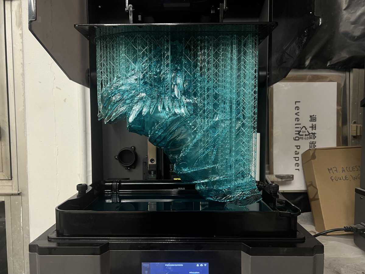 marierohana's tweet image. backstage