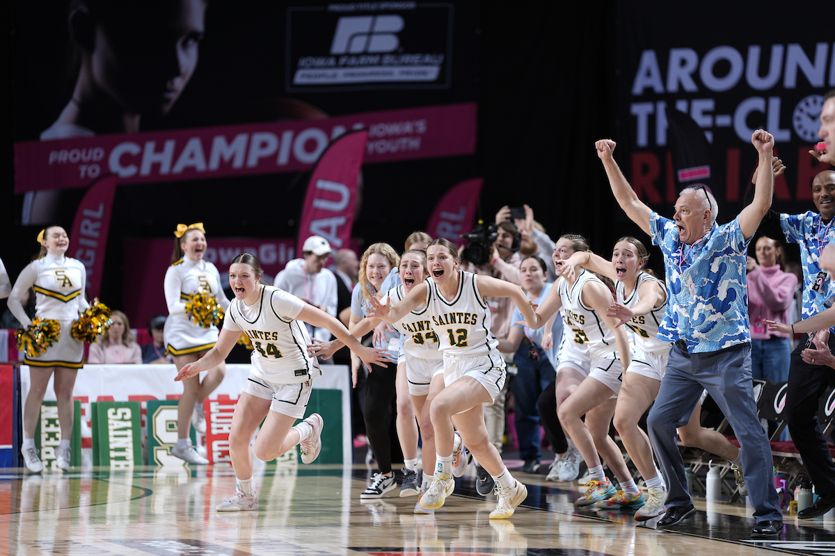 IGHSAU's tweet image. The first girls&apos; basketball rankings of the 25-26 season are posted. Johnston (5A), Dallas Center-Grimes (4A), Maquoketa (3A), Hinton (2A), and Council Bluffs St. Albert (1A) start the season as the top-ranked girls teams in Iowa: 
t.e2ma.net/webview/vsc9yi…