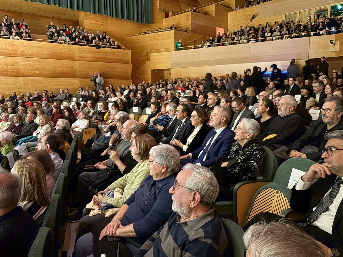 Els testimonis de la Trobada anual de la Fundació Pasqual Maragall tenen un valor extraordinari per demostrar la importància de la ciència i la força de l’associació per a les persones amb Alzheimer i les famílies.

En aquesta causa comuna, humanitat i recerca són indestriables.