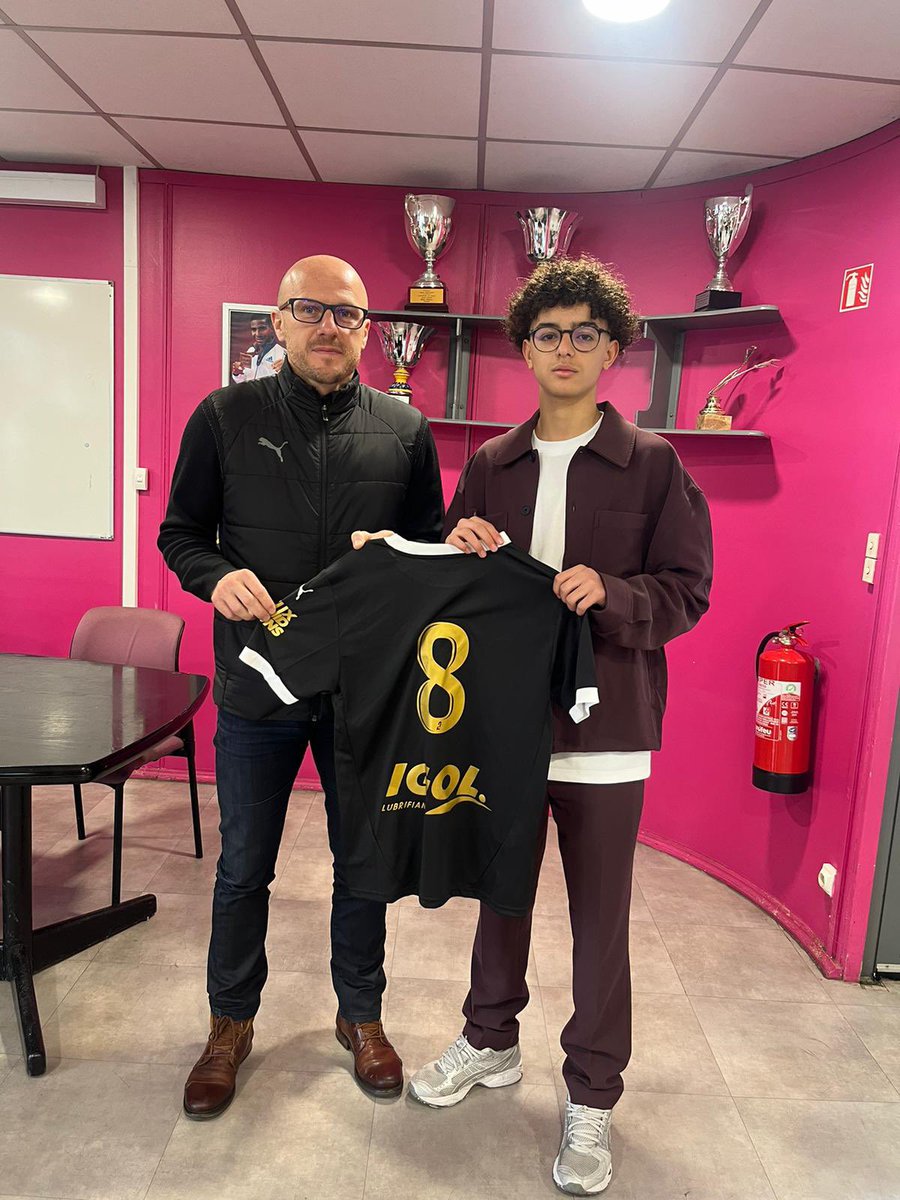 𝐀𝐀𝐒 𝐒𝐚𝐫𝐜𝐞𝐥𝐥𝐞𝐬 tweet media