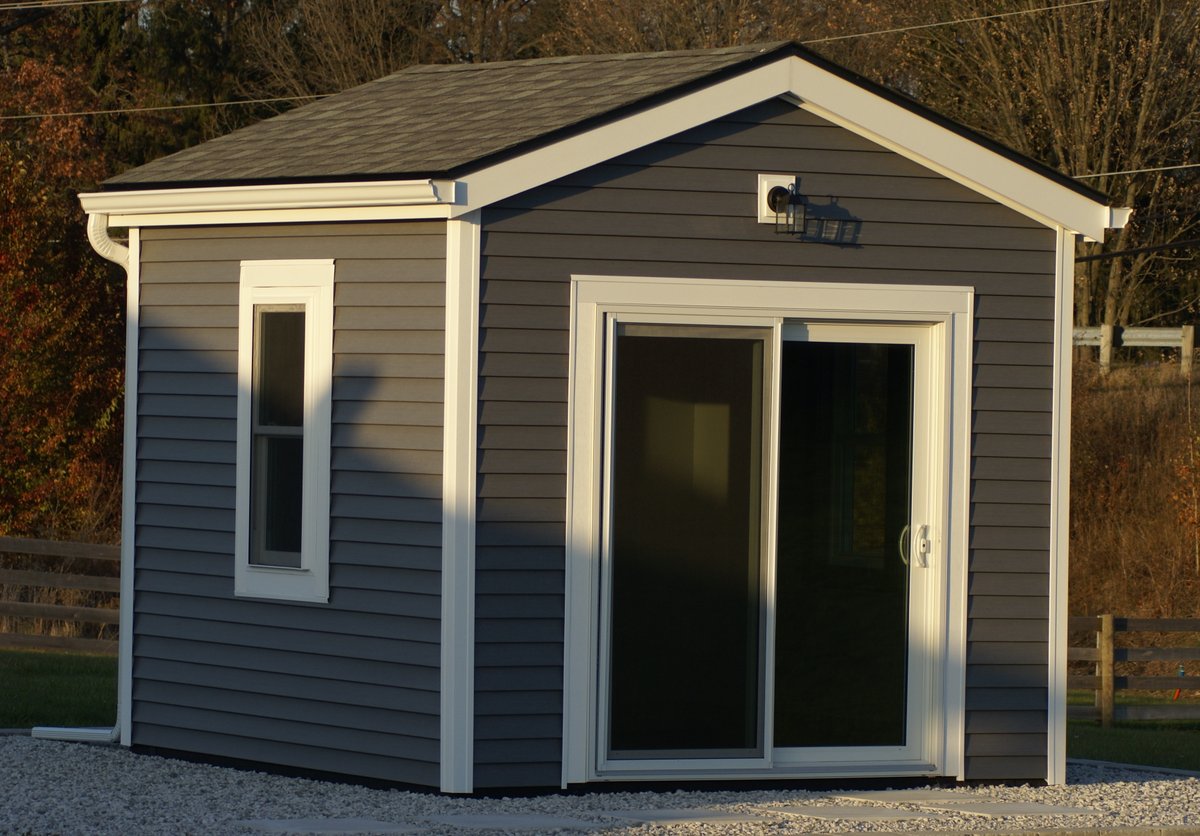 HyddaLiving's tweet photo. Our 100 sq ft Milton Model is the perfect blend of functionality and design. This unit is fully customizable, offering endless ways to create your ideal space. Use it as a home office, small home living, pool shed, or peaceful getaway. Whatever you imagine, WE CAN BUILD. https://t.co/bPPHsxreVp