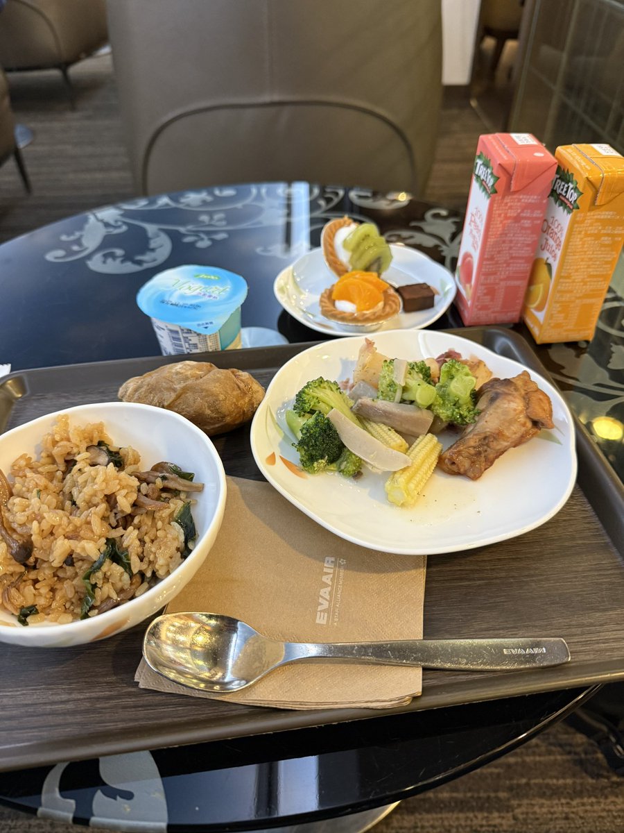 rdespressolab's tweet image. 朝3時30分起き、辛い
さて、韓国に仕事しに行くか。
(あんまやる事ない)