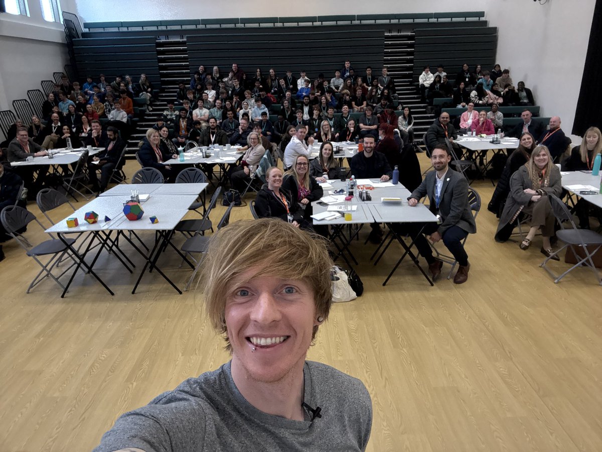 tomrocksmaths's tweet image. Happy Maths Week England!! It’s been a busy few days travelling across the country to reach as many students as possible to celebrate all things maths. From Mario vs Sonic, to Pokemon in space, maths is everywhere. Search Maths Week England to find events happening near you :)