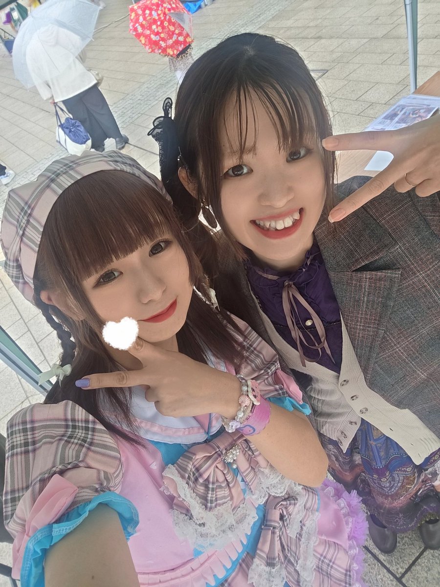 mikemike_mika's tweet image. 🩷10/25撮っていただいたお写真🩷　
【 雷都少女ちゃん 】
いつもありがとうだよ〜！🩷❤️

【 みよぽんちゃん 】
卒業、お誕生日おめでとう🥲💙

【 マナマナさん 】
声かけていただきうれしいお言葉も
ありがとうございました🥹🪽