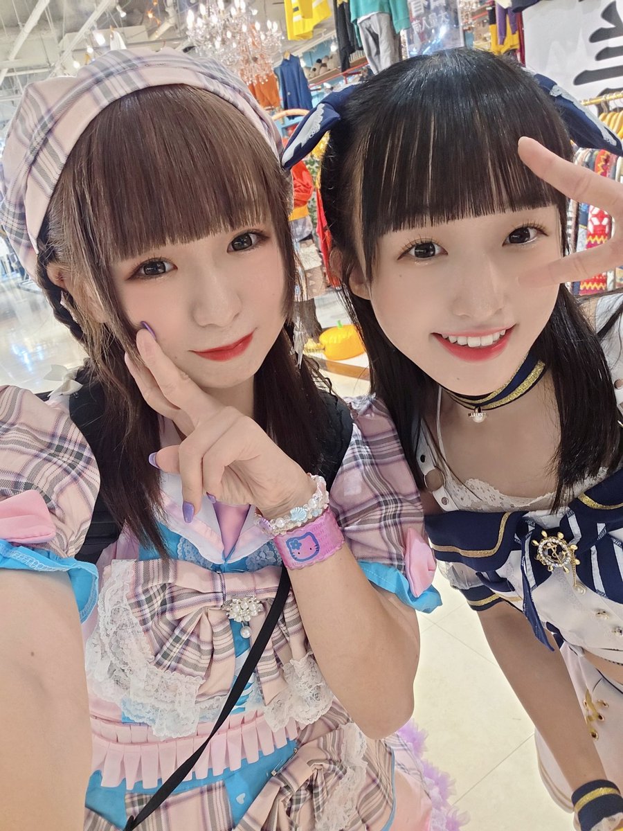 mikemike_mika's tweet image. 🩷10/25撮っていただいたお写真🩷　
【 雷都少女ちゃん 】
いつもありがとうだよ〜！🩷❤️

【 みよぽんちゃん 】
卒業、お誕生日おめでとう🥲💙

【 マナマナさん 】
声かけていただきうれしいお言葉も
ありがとうございました🥹🪽