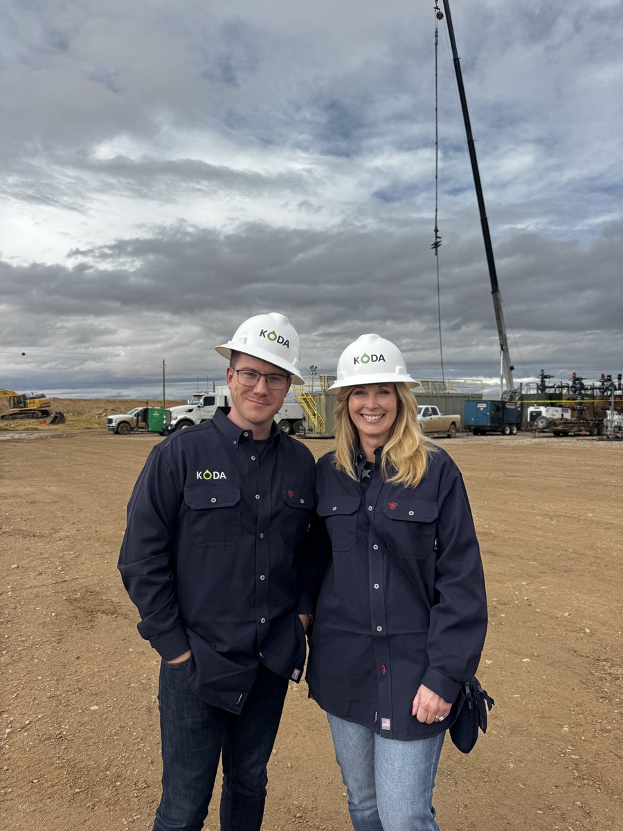 CirucciMaryB's tweet image. Road to Prosperity tour stop #11 drill rig in the Uinta Basin, Redwash Utah! @AFP_Utah 
Can’t wait to show you what I’ve learned in the upcoming days. Amazing !  Thank you Koda Resources! 
Tell @HouseGOP to pass the Speed Act now!