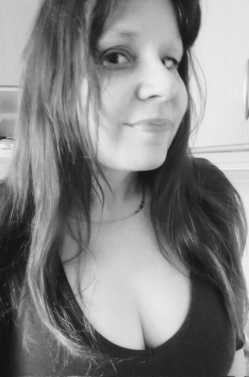 🆘️🆘️🆘️🆘️🆘️🆘️🆘️🆘️🆘️🆘️🆘️🆘️
My profile has deboost because of my collection, I don't know what to do more.
When I'm writing again and again I get deboost from this fc***** algorithm!. 
When I don't write my pinned post is invisible.🙈 
Fundraiser barely