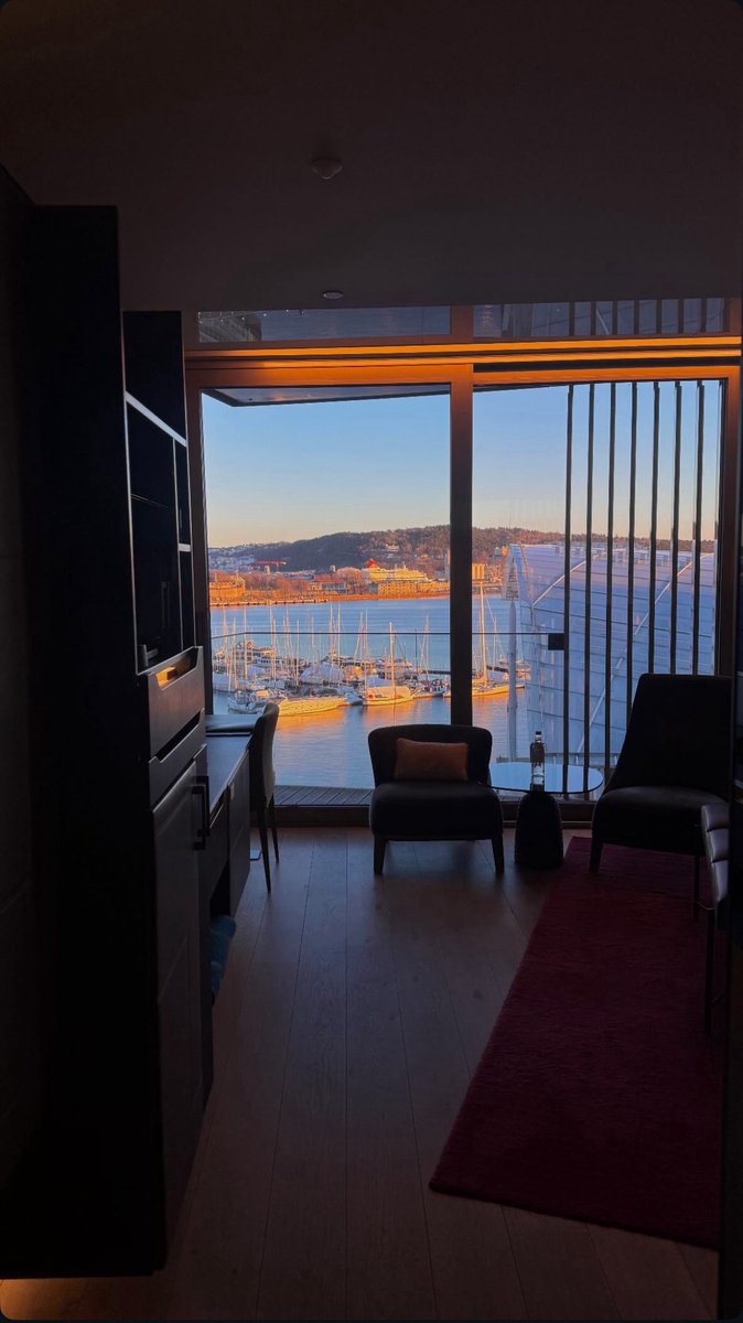 nyhrox's tweet image. 