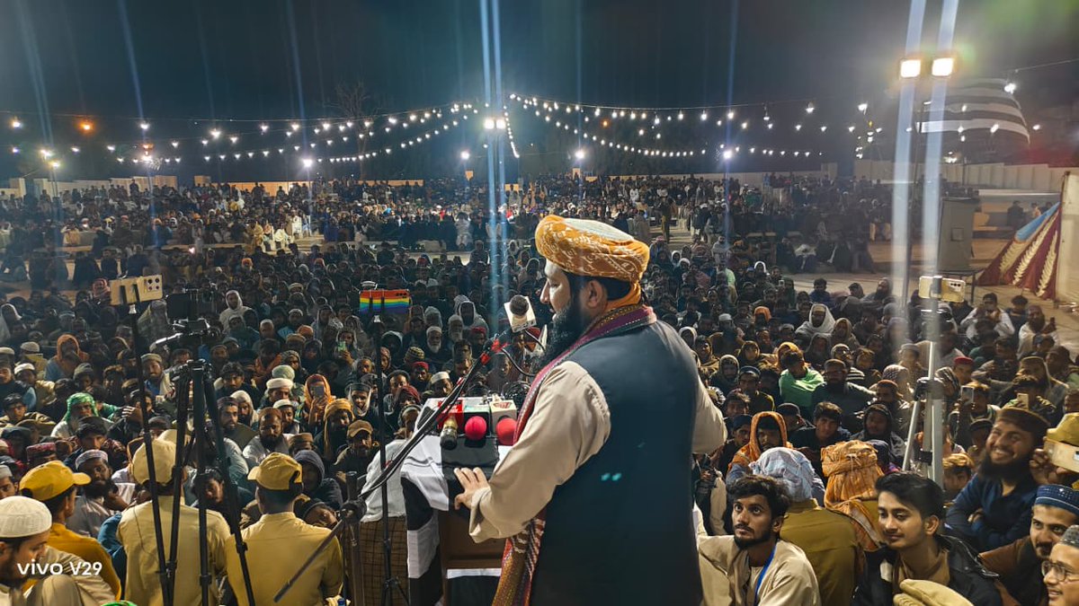 HasaanJUI_'s tweet image. #بھٹ_شاہ 
 جلسہ سیرت النبی ﷺ کانفرنس آڈیٹوریم ھال بھٹ شاہ 
تحصیل ھالا ضلع مٹیاری 

ناظم عمومی جےیوآئی صوبہ سندہ علامہ راشد خالد محمود سومرو صاحب خطاب کررھے ھیں 
#MFRforPakBanglaUnity