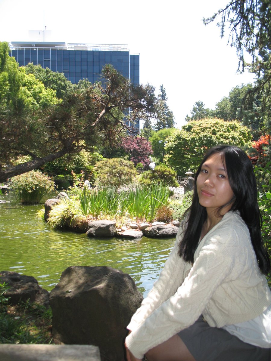 thuyenleaf's tweet image. I&apos;m excited to announce that I&apos;ve joined the Dress to Impress team as Community Manager (⁠•⁠ө⁠•⁠)⁠♡ 

Truly, thank you for the overwhelming amount of support so far T^T I am so excited to get to know you all, make your voices feel heard, and to grow our community 🌱