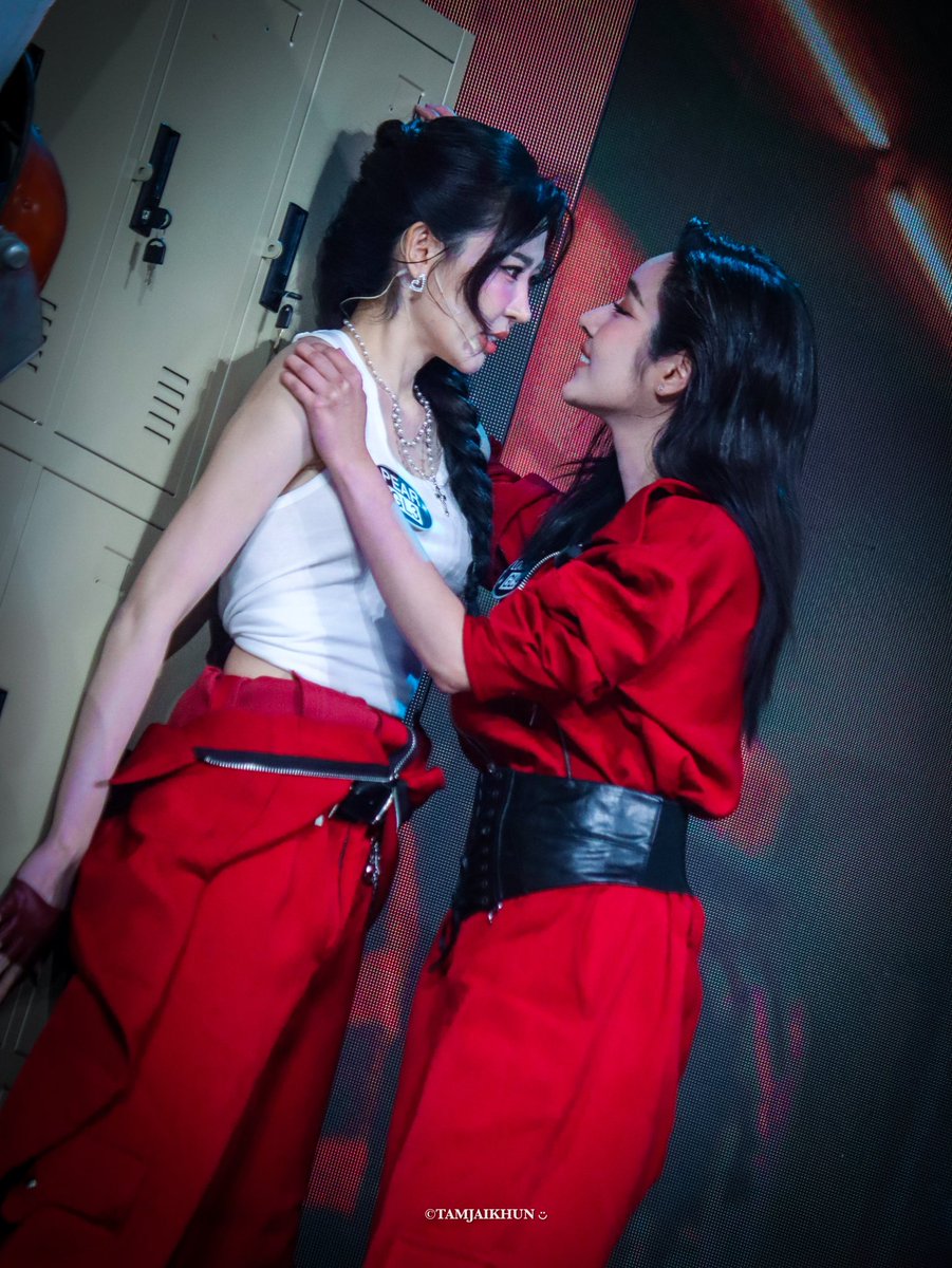 faynyttt's tweet image. Yadaaaaa please review them 🤣🤣

#lookjunpear #lookjun #pearneilinyah