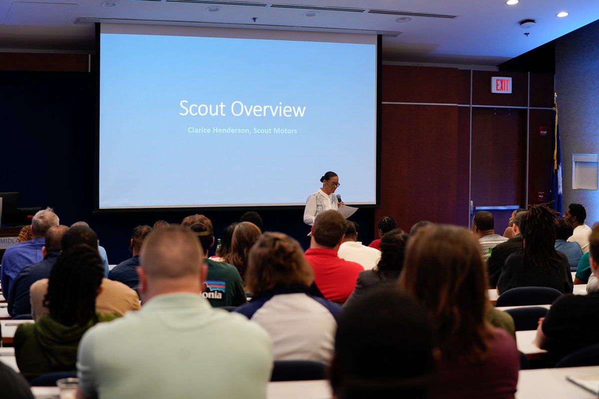 MidlandsTech's tweet image. Scout Night brought out 346 future EV trailblazers, all taking their first steps toward high-demand careers in South Carolina’s electric future. ⚡

Attendees got an inside look at the training and opportunities that can launch their EV career at MTC.

#ScoutNight #MidlandsTech